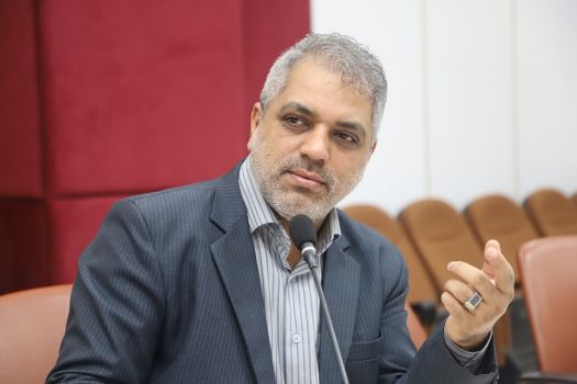  گلستان: فرم دانش‌آموزی از کارگاه هنرستان به کلاس درس 