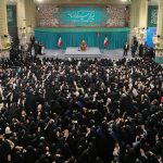 زن، کارگزار خانه نیست، مدیر است