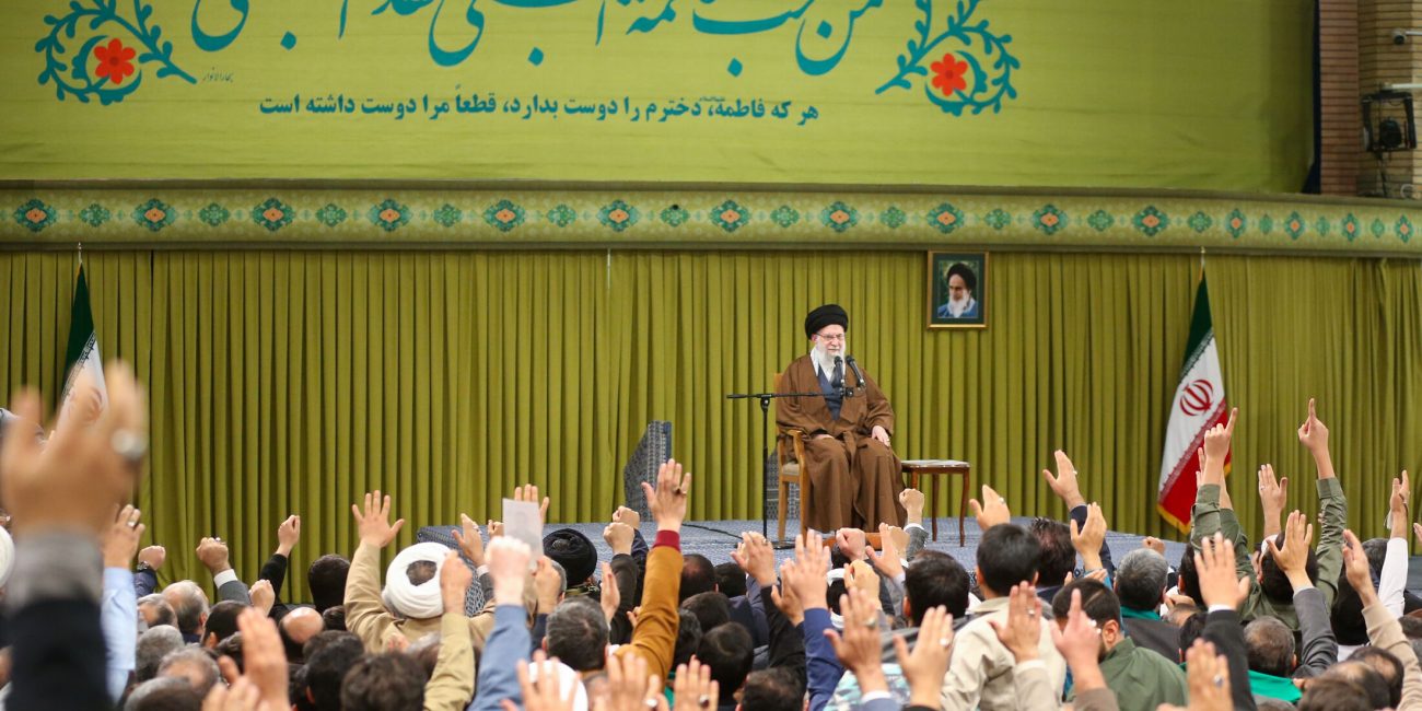 در میدان تبلیغات، آرایش جنگی بگیرید