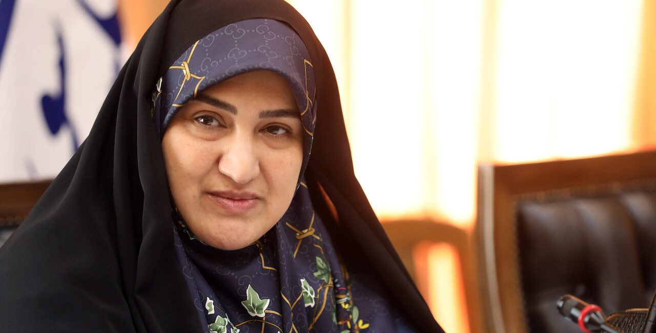 بانوان متخصص با ورود به عرصه شوراها، بن‌بست‌های مدیریتی را حل کنند